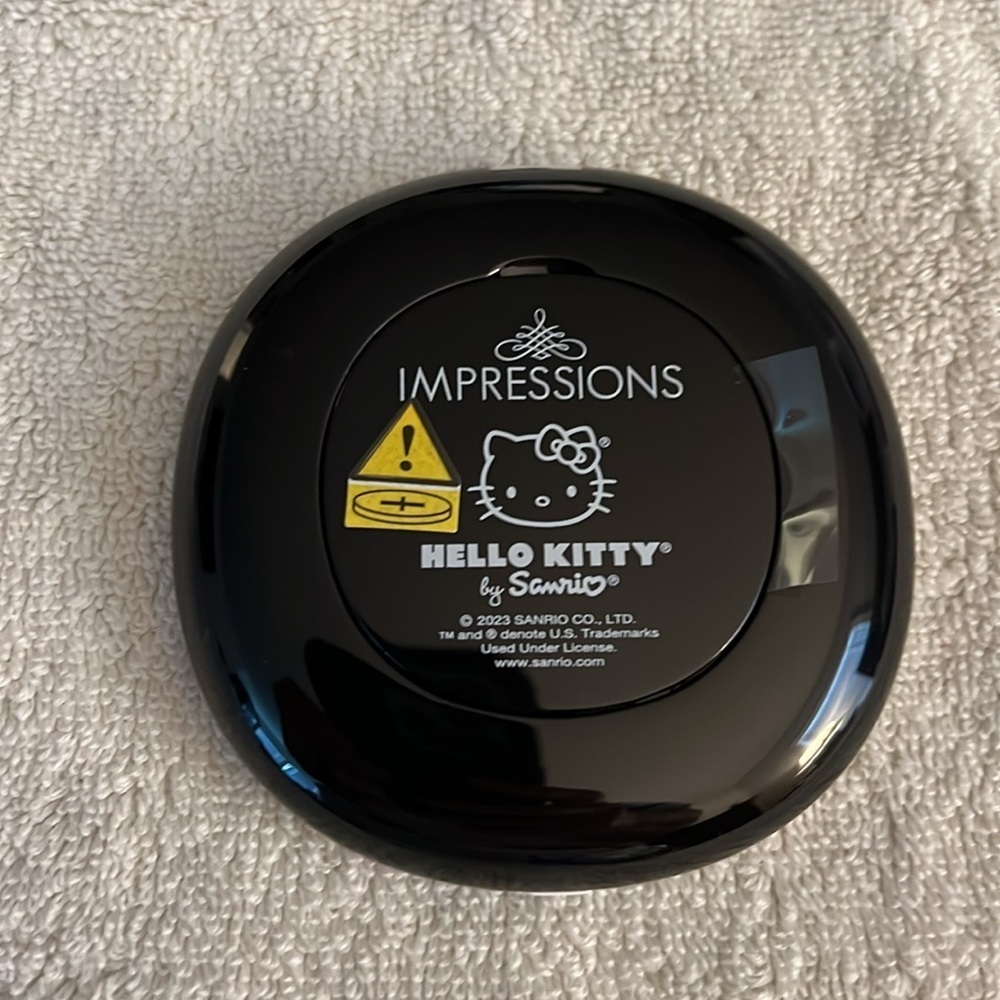 Impressions Hello Kitty LED Compact Mirror - Pink and White - Picture 7 of 7